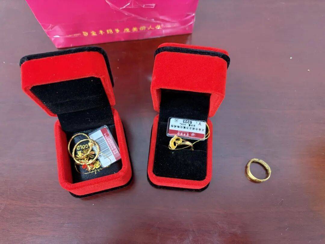 快遞站包裹引懷疑，民警打響“黃金攔截戰”