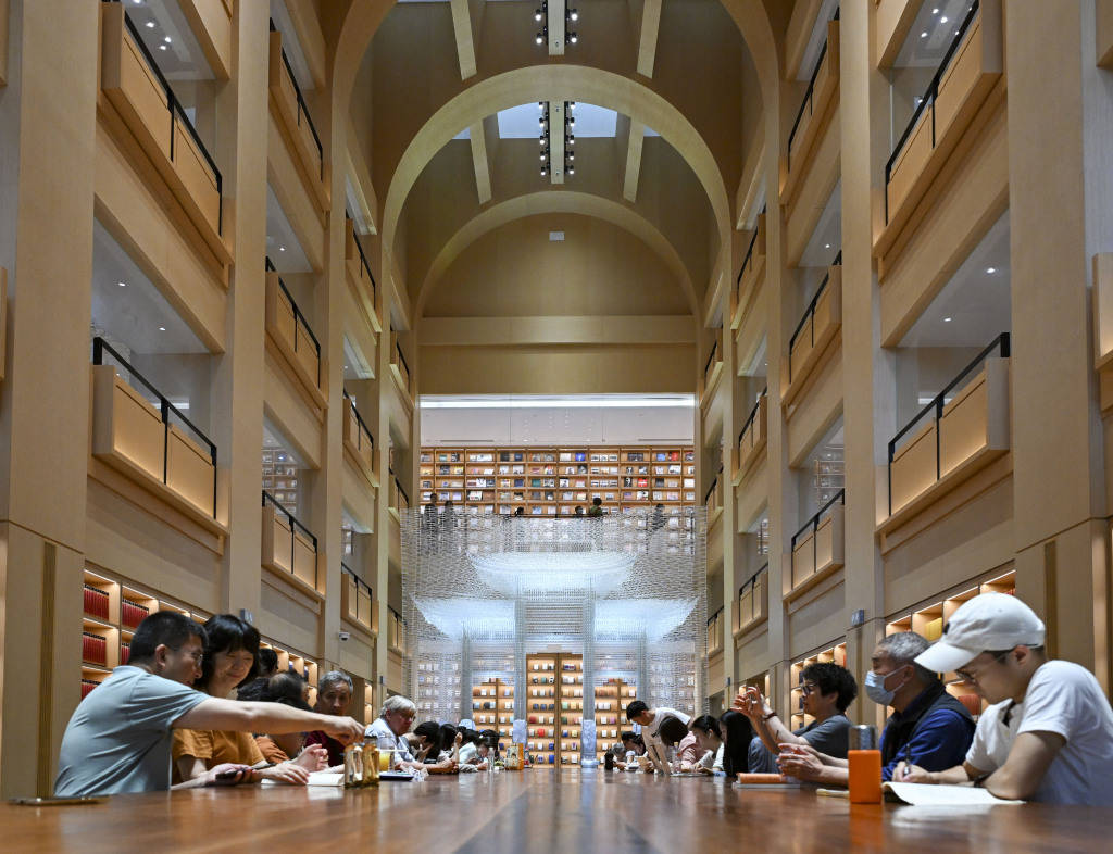 閱讀的未來｜“一座難求”背後，圖書館如何守護“深度閱讀”