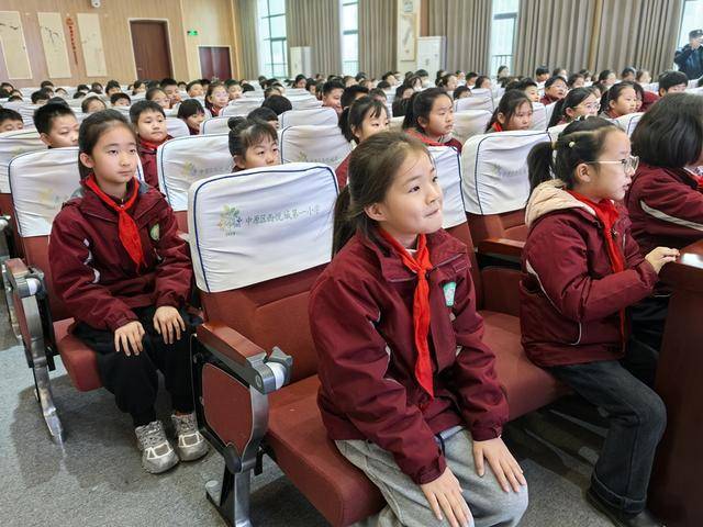 鄭州市中原區西悅城第一小學開展法治安全教育專題活動