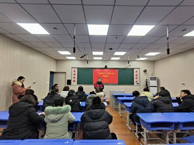 濟源克井一中：墨韻飄香，教師書法班開班啟新程