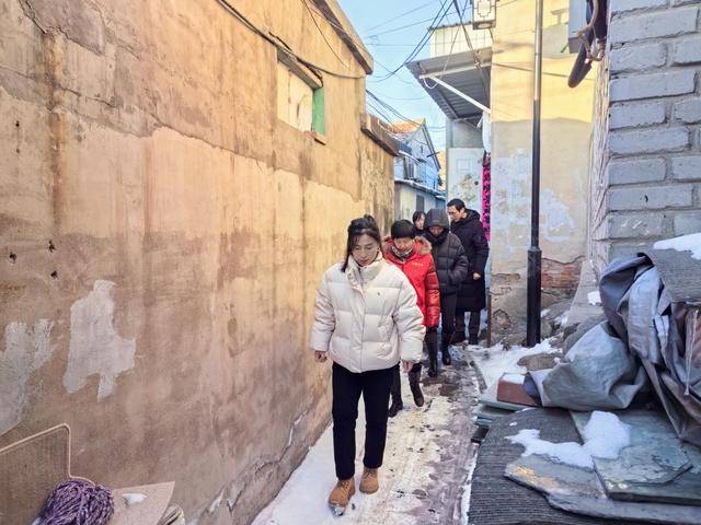 東慧公益攜手尚德公益走進新橋路中學開展需求調研與新春慰問