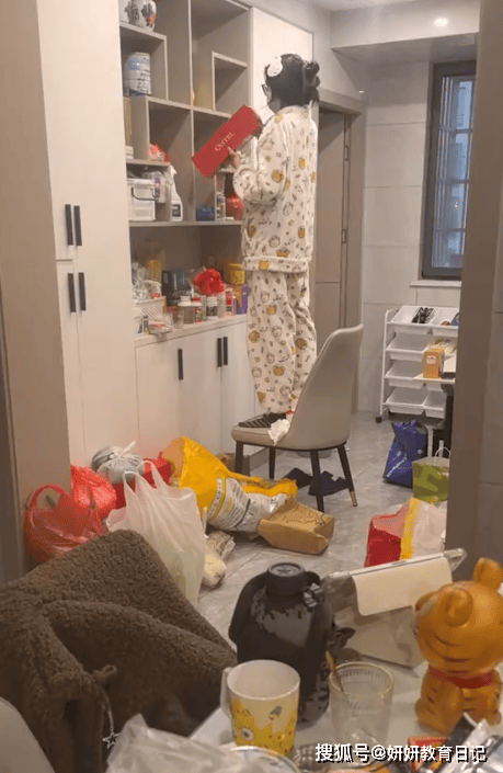 原創“難怪大學生不愛回家了”，江蘇母親曬客廳，有錢也改變不了心累