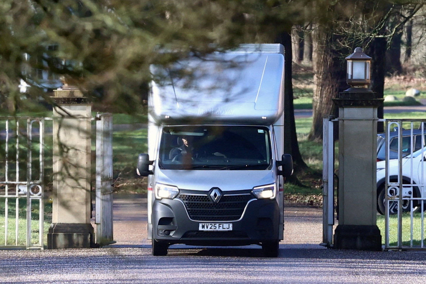 （外代一線）愛潑斯坦案新檔案公開後 英王之弟安德魯連夜搬家