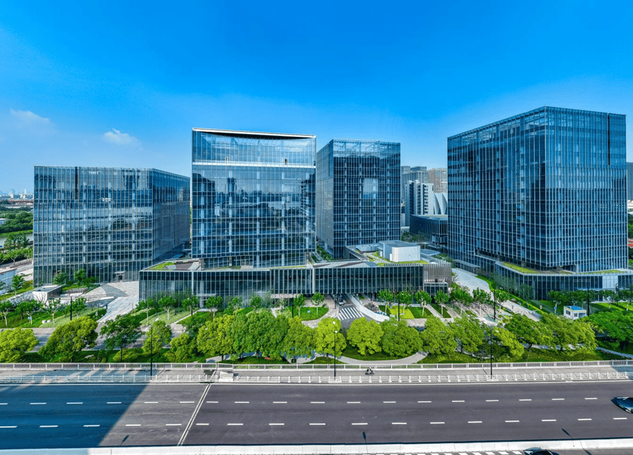 辦公租賃逆勢增長72％，陸家嘴集團“深耕內功”的一年