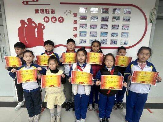 淄博市博山區四十畝地小學：紅領巾護綠行 創意紙箱煥新生