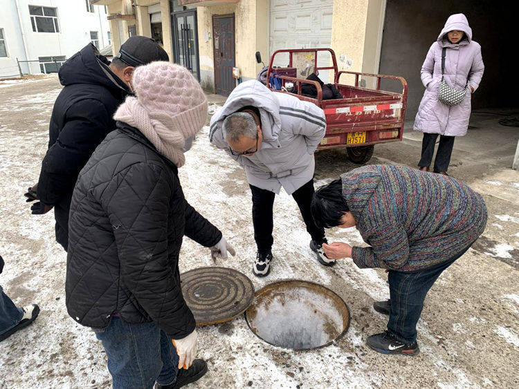 安圖縣進學社羣快速響應解民憂 疏通下水道暖民心