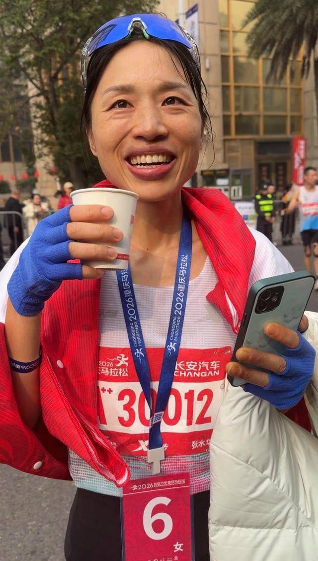 “最快女護士”張水華與運動眼鏡品牌簽約，是其離職後首個代言