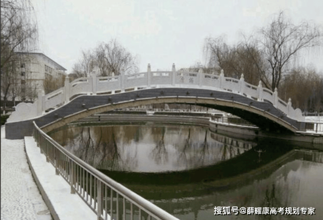 康傑中學為何從巔峰滑落