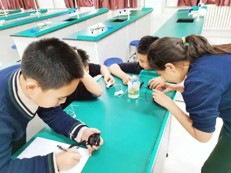 劉偉：警惕創新口號下的教育空心化—— 中小學雙基教育與創新教育協同發展的理性思考