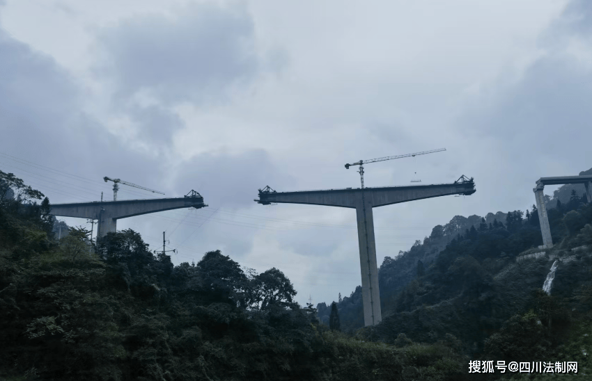 賈璋岷：法制記者的詩歌筆記之60（五首）