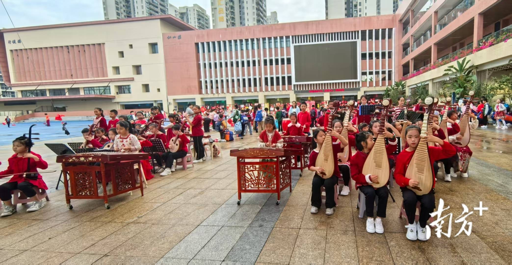 圖集｜擊鼓明志、揮春集福……中山市香山小學花樣開學