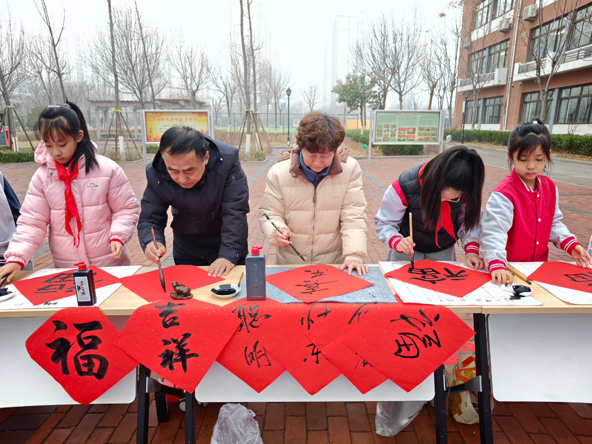 策馬春風裡，追“鋒”少年行，經綸小學開學典禮來啦！