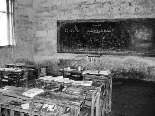 紅薯窖誕生的中學——回憶洛澗中學建立的日子 | 作者 陳文華