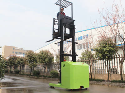 倉庫揀貨效率低？倉儲揀選車怎麼選才不踩坑