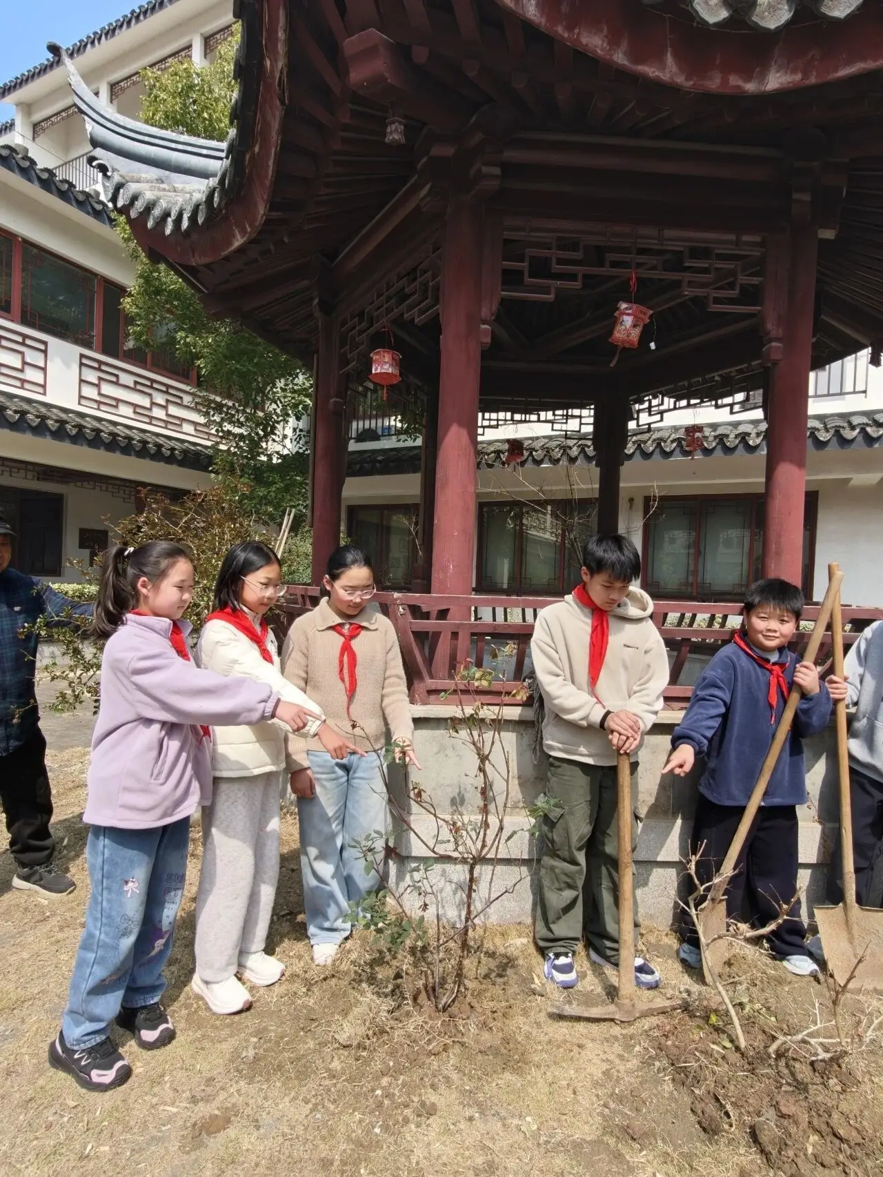 蘇州市山塘中心小學校開展植樹節活動