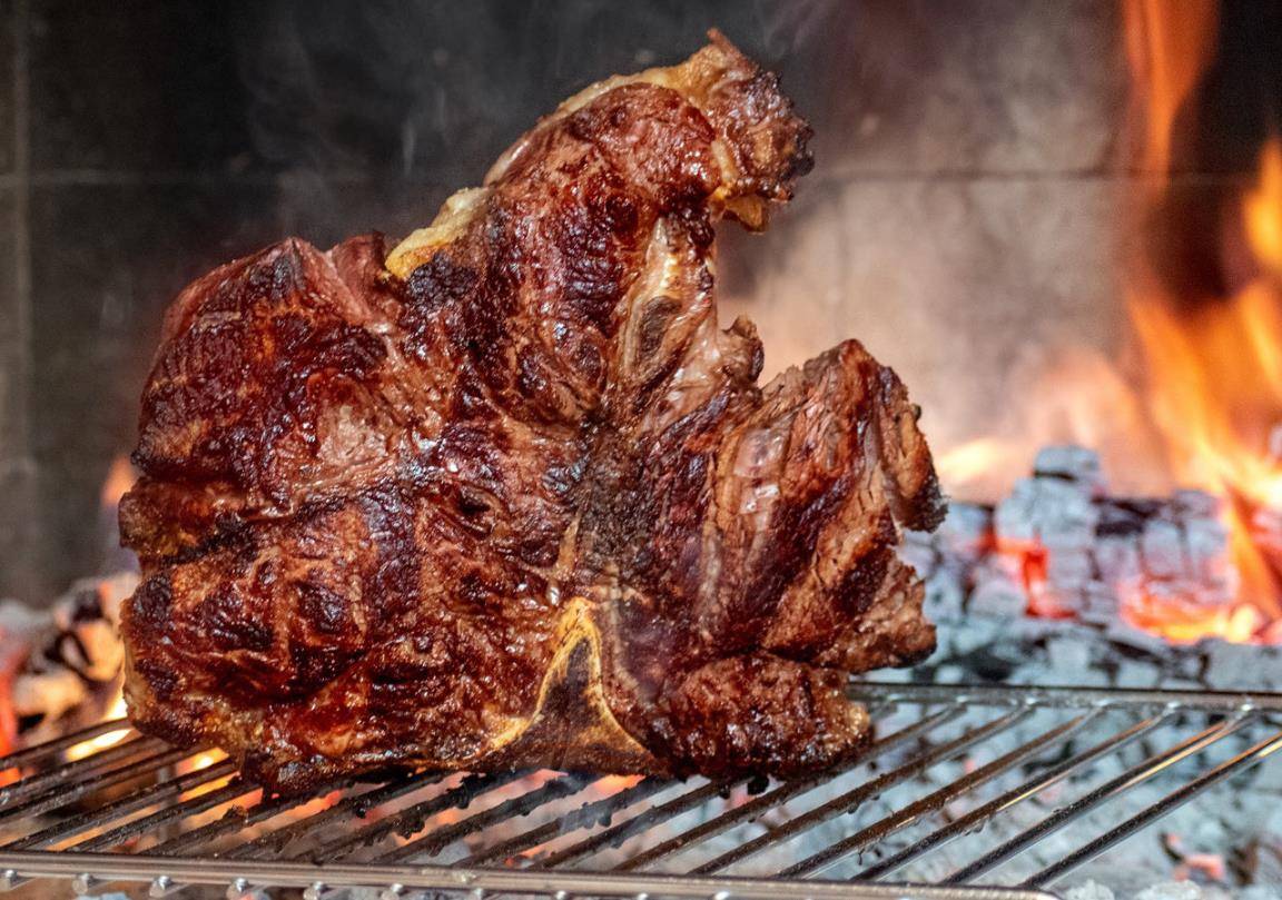 原創憑什麼佛羅倫薩牛排可以成為地標性美食？揭開這塊牛排的美味秘密