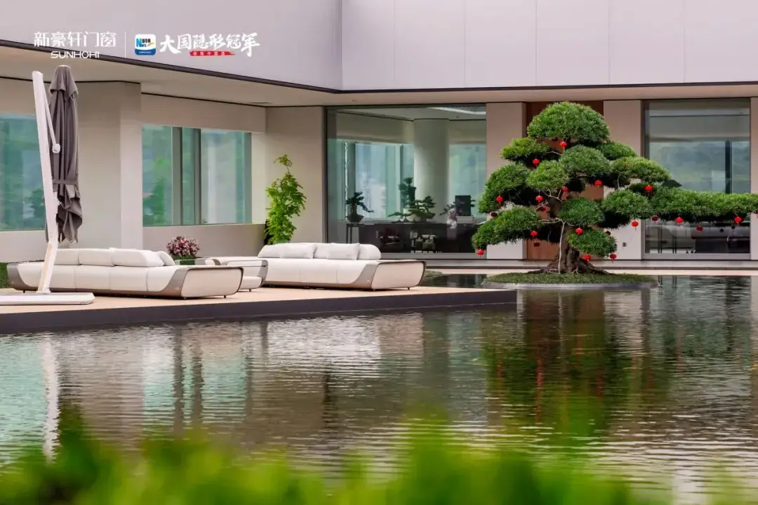 傑出貢獻獎｜新豪軒門窗紮根千億街道，以實業擔當共繪發展藍圖