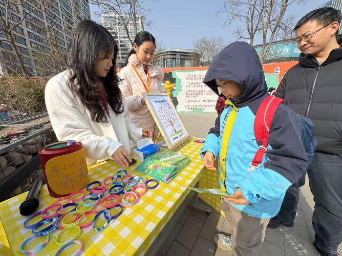 視點｜馬路詩歌節點亮石榴莊街頭