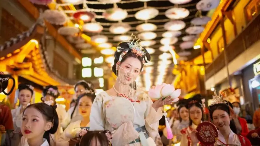 當用中國傳統色開啟“湄公河旅遊”，原來風景可以這麼詩意~