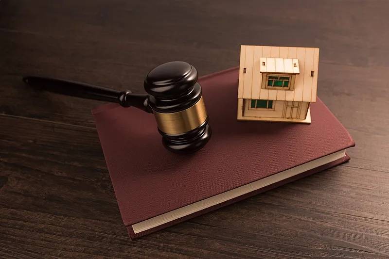 上海男子籤協議將房產分再婚妻子一半，轉頭卻立遺囑全給妹妹！法院這樣判→