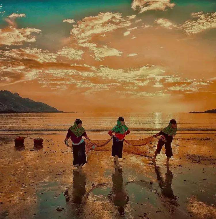 平潭島藍眼淚，霞浦海帶季、船𠂆油漆工、惠安女、山腰鹽廠、潯埔女攝影團