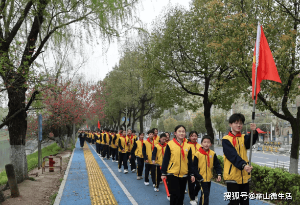 霍山文峰小學開展清明主題教育實踐活動