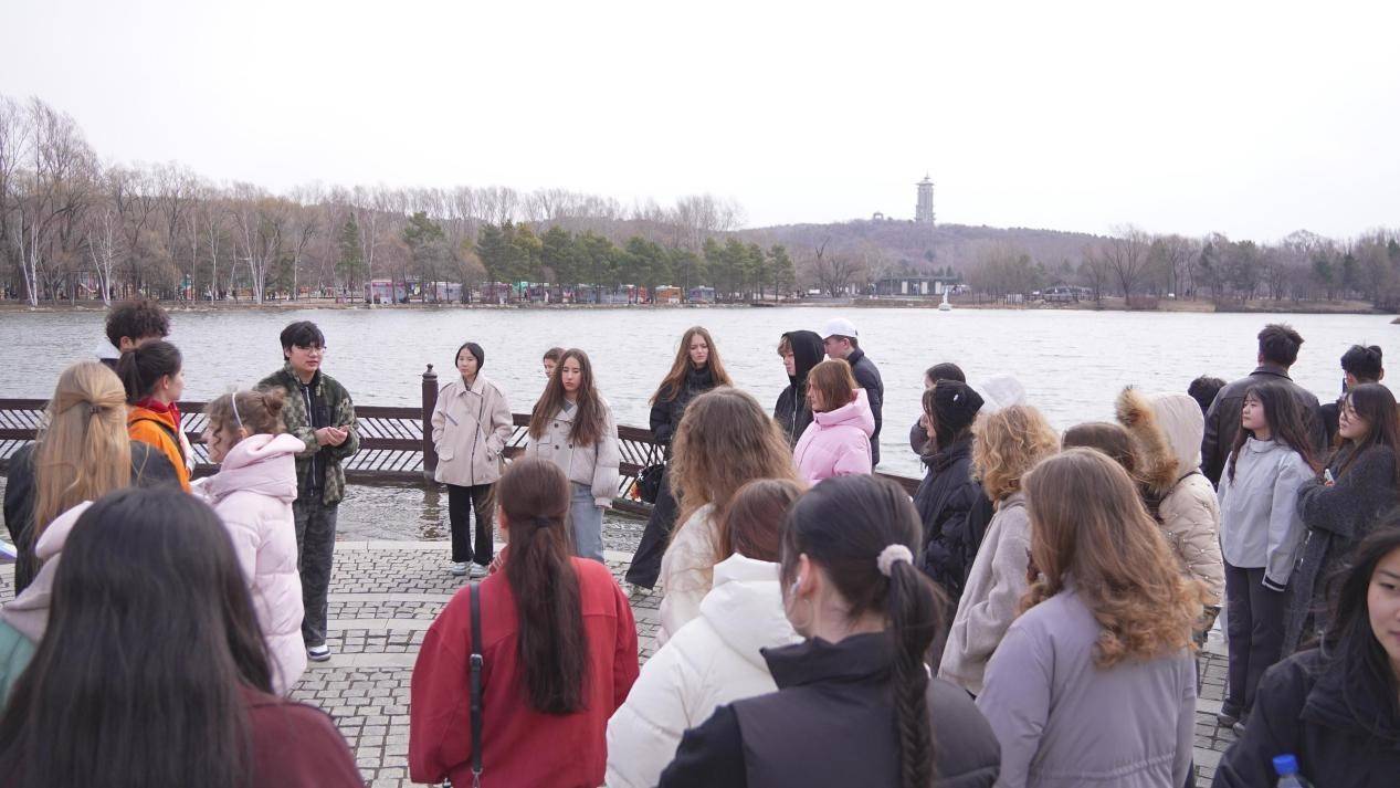 “吉林外國語大學國際研學營”清明踏青