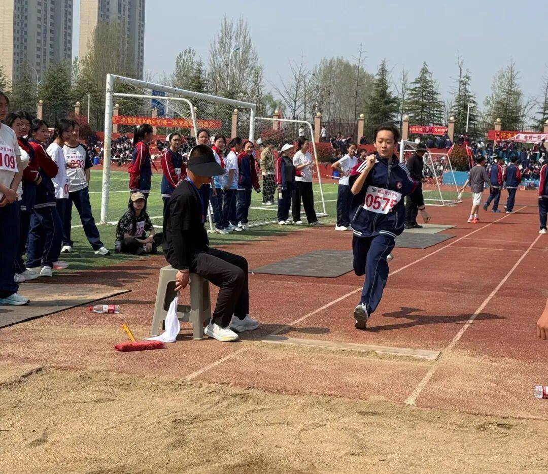 原創臨沂第六中學2026年春季田徑運動會開幕