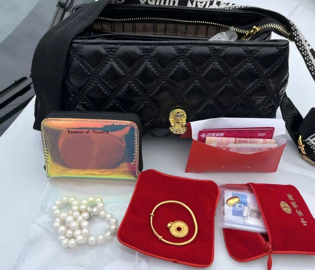 江蘇遊客劉女士，將一份特殊快遞寄往宣城汀溪派出所……