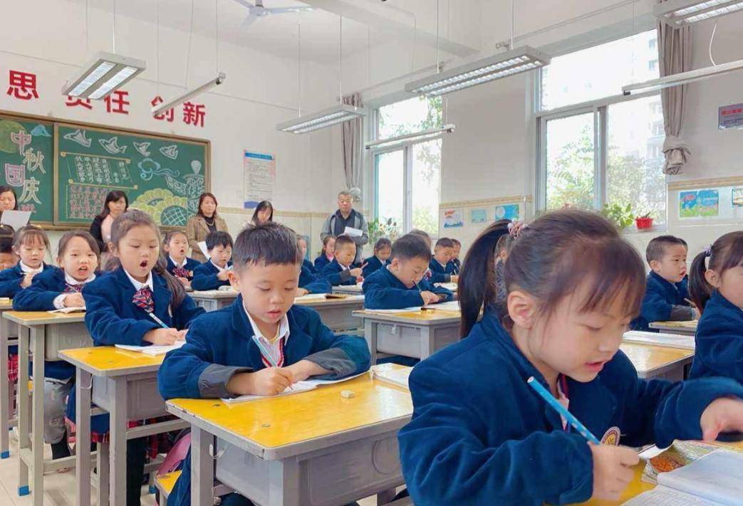 原創孩子初中後 是“陪跑”還是“省心”，小學階段這兩點太關鍵