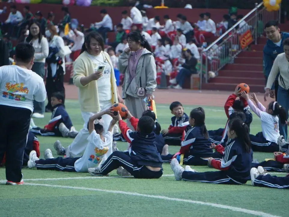 原創臨沂第六中學太原路校區小學部舉行2026年春季運動會