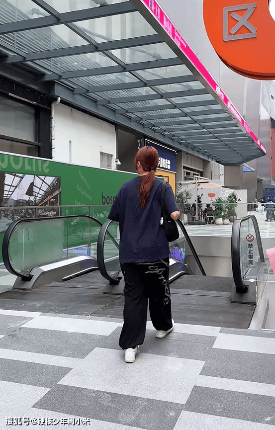 原創你們家大學生也一樣嗎？女兒讀大學週末也往家裡跑，媽媽：煩死了