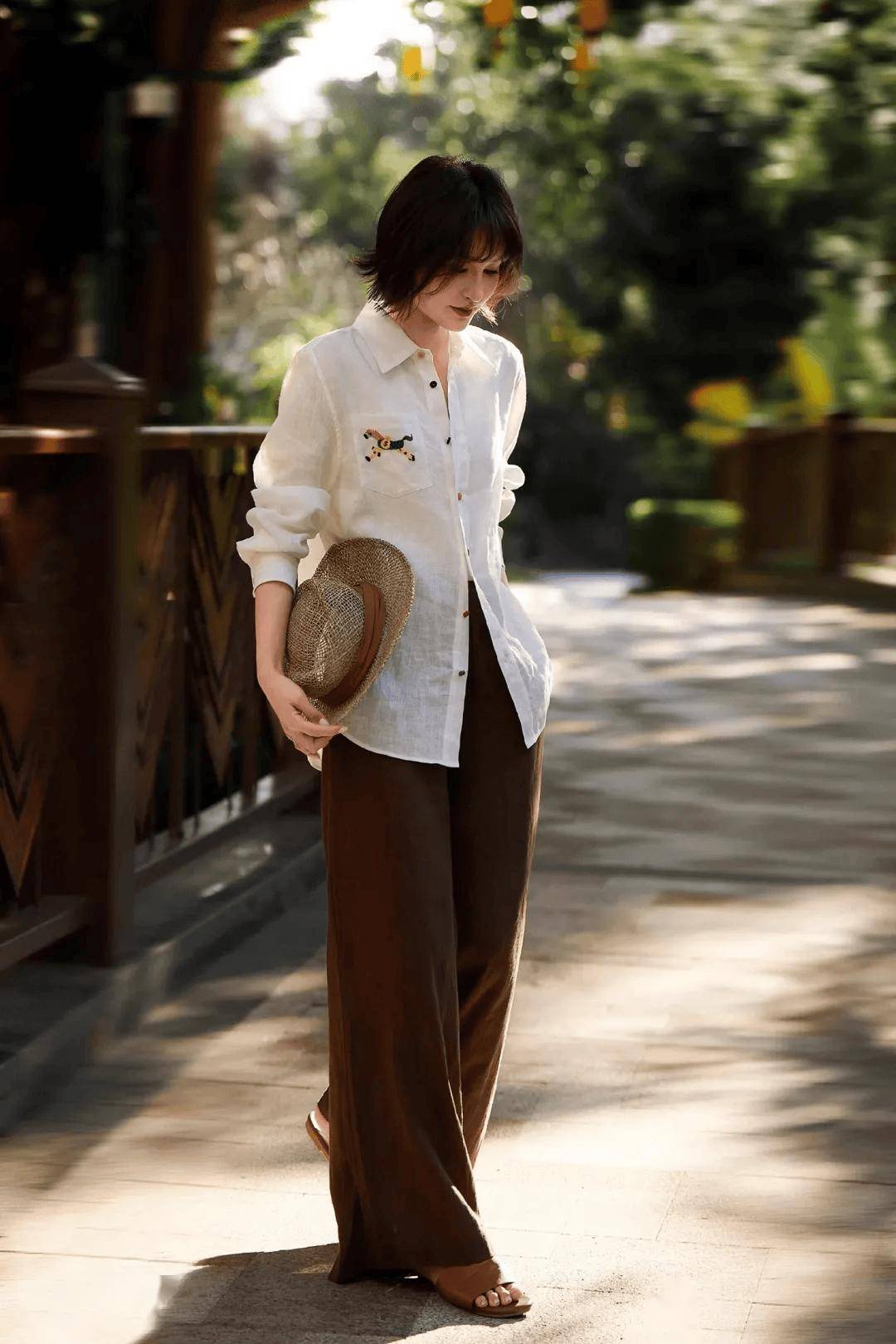 義大利百年“老錢風”，彩虹扣+小馬刺繡苧麻襯衫，穿出定製質感！