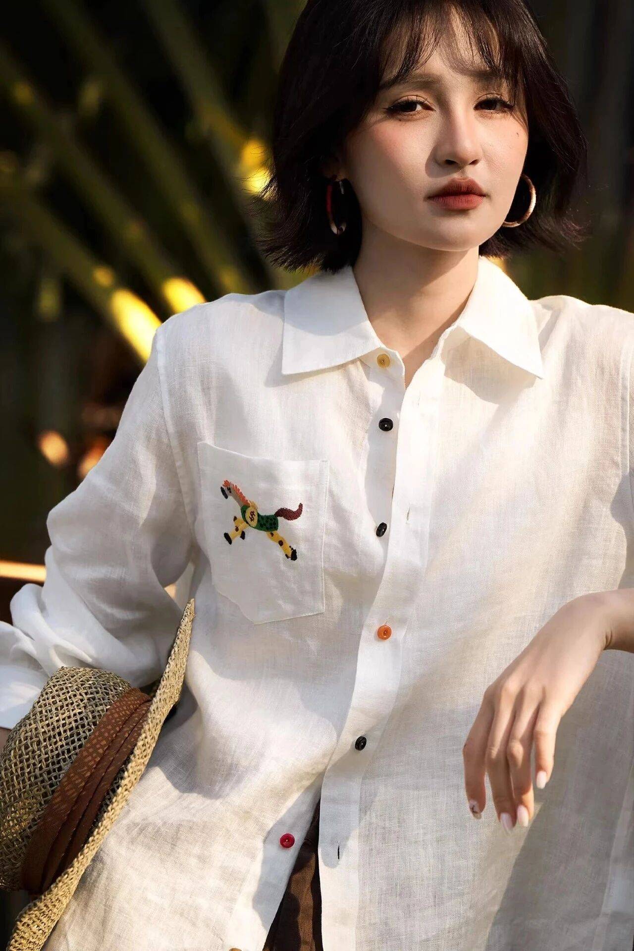 今夏爆火“老錢風”刺繡襯衫！太太顯氣質了