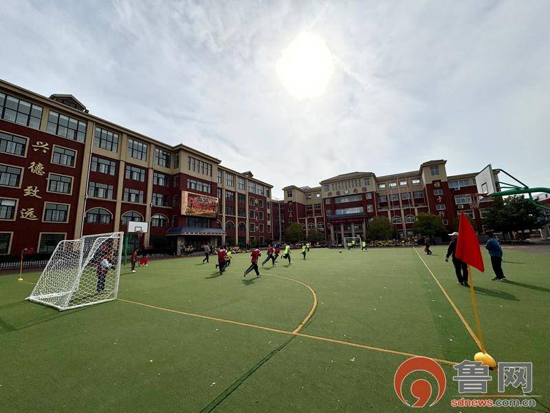 原創綠茵逐夢 快樂成長——中興小學2026年“校長杯”足球班級聯賽圓滿開幕