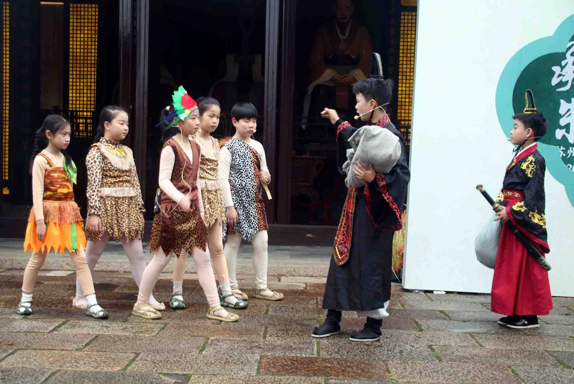 蘇州市勞動路實驗小學：兒童劇《泰伯奔吳》沉浸式再現吳地傳奇