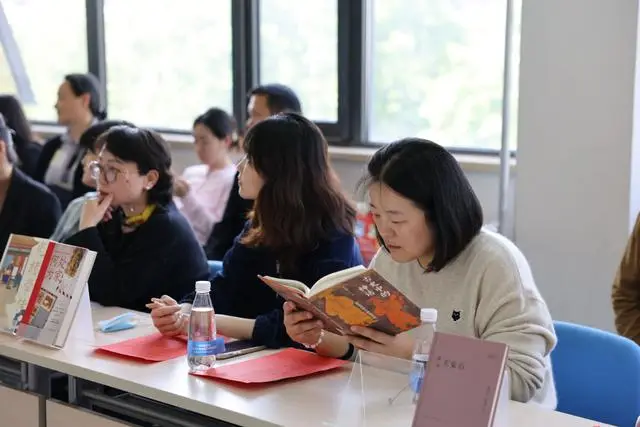 中鐵文旅發展集團工會聯合濟南市圖書館開展職工讀書分享會