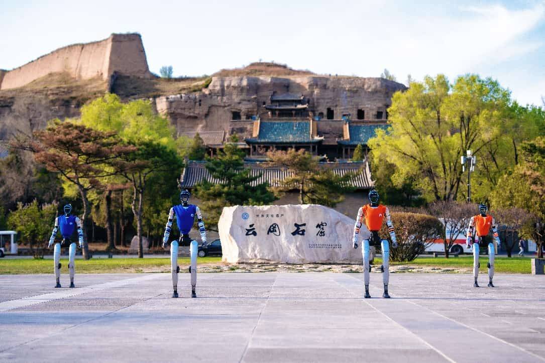 千年石窟遇上賽博力士——機器人舞蹈快閃“五一”亮相雲岡石窟