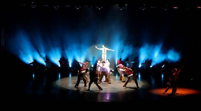 舞韻展芳華！青島大學畢業生舞蹈專場演出彰顯青春活力