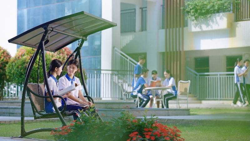 深圳市龍崗區第二高階中學，煥新啟航