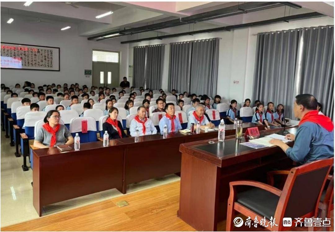 棗莊教育關工委組織慶六一助成長 紅色宣講報告活動