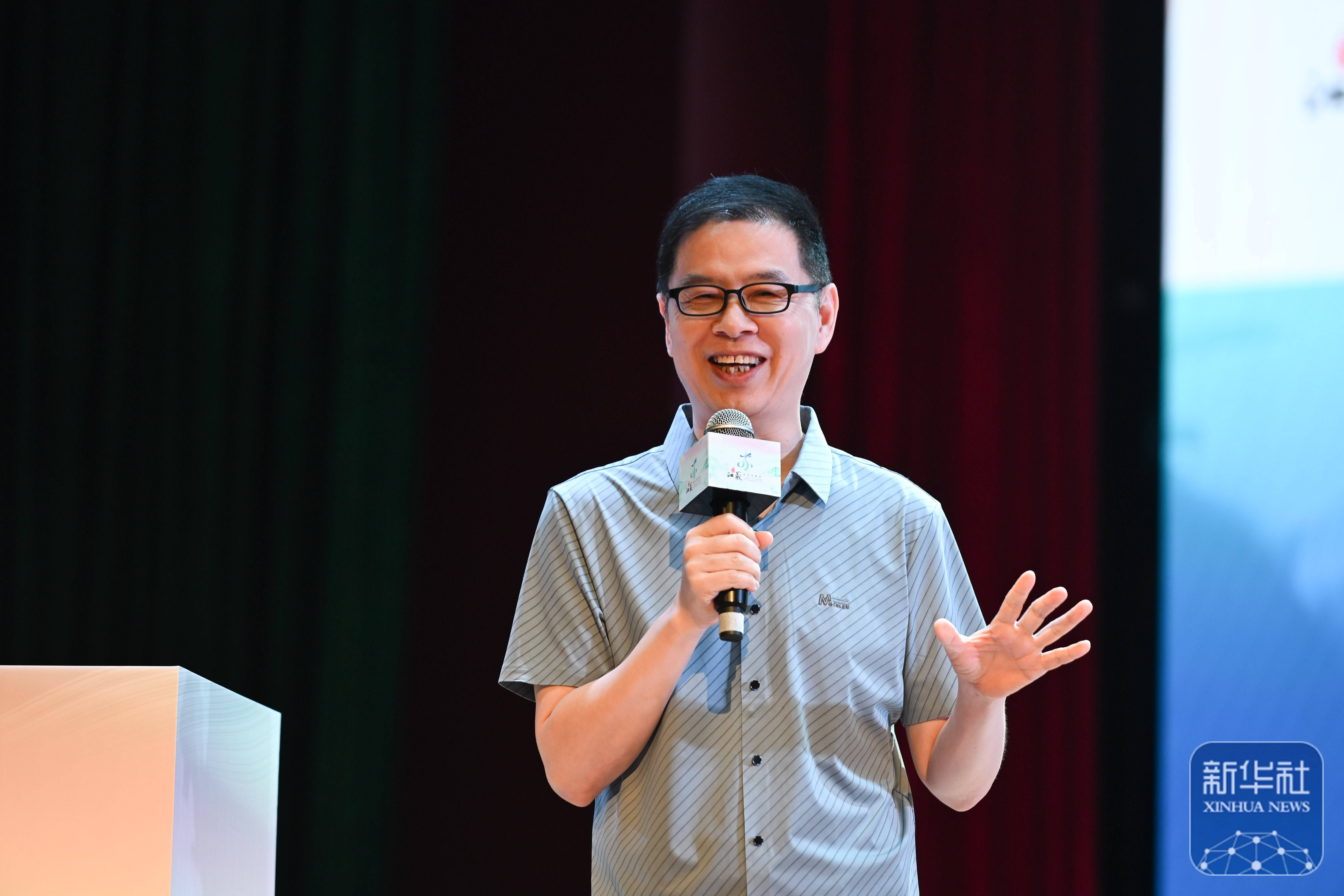 “大學問道”暨“百萬學子游江蘇”活動舉行