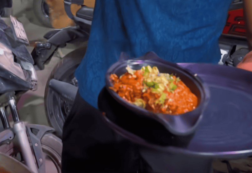 原創印度“最乾淨街邊美食”爆火全網！成吉思雞小哥憑勵志人生圈粉百萬